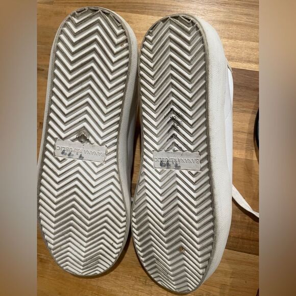 Banana Republic White Leather Sneakers with Snakeskin Detail Size 6.6 - Picture 10 of 10